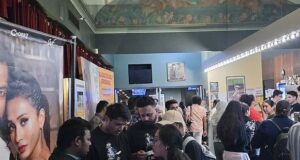 যুক্তরাষ্ট্রে ‘তুফান’, প্রথম দিনে সব হল হাউসফুল