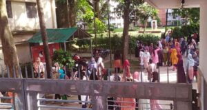 হল ছাড়তে রাজি হননি ঢাবির শিক্ষার্থীরা