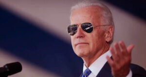 চাপেও অনড় বাইডেন