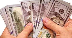 ২০ বিলিয়ন ডলার বাণিজ্য ঘাটতি বেড়ে