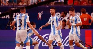 মেসি ও আলভারেজের গোলের সুবাদে ফাইনালে কানাডাকে হারিয়েছে আর্জেন্টিনা।