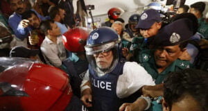 ১০ দিনের রিমান্ড দিয়েছেন আদালত আনিসুল হক ও সালমান এফ রহমানকে