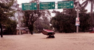 ডাক্তার ও নার্স সহ সকল স্বাস্থ্যসেবা কর্মীদের ছুটি বাতিল করা হবে হয়েছে।