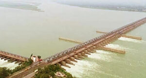 ১০৯ টি গেট খুলে দিল ভারত ফারাক্কা বাঁধের