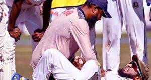 মাঠ ছাড়লেন মুশফিক কাঁধে চোট পেয়ে