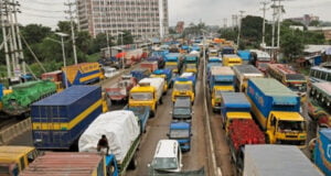 ১৪ কিলোমিটার যানজট ঢাকা-চট্টগ্রাম মহাসড়কে ছুটির দিনে