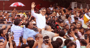 দীর্ঘ নয় বছর পর দেশে ফিরেছেন:সালাহউদ্দিন আহমেদ