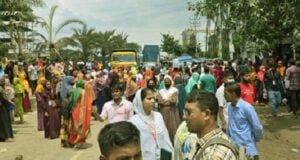 আবারও অস্থিরতা , আশুলিয়ায় ৭৯টি কারখানা বন্ধ