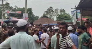 কিশোরগঞ্জের মাজারে হামলায ঘিরে সংঘর্ষে একজন নিহত ও ২০ জন আহত