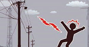 ঝিনাইদহে বিদ্যুৎস্পৃষ্ট হয়ে ৩ জন নিহত হয়েছেন