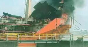 চট্টগ্রাম বন্দরে তেলবাহী জাহাজে আগুনের ঘটনায় দুই জনের মরদেহ উদ্ধার