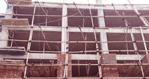 নির্মাণাধীন ভবন থেকে পড়ে খুলনায় তিন শ্রমিকের মৃত্যু হয়েছে