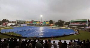 বৃষ্টির কারণে প্রথম দিনে ৩৫ ওভারের খেলা শেষ হয়