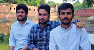 ‘এক দুপুরে, হাসিনার পুকুরে, বড়শি না থাকায় মাছ ধরতে পারলেন না’ আসিফ-নাহিদ-মাহফুজ