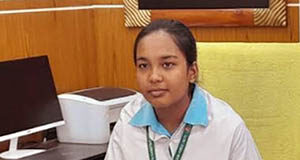 ফরিদপুরে ১ ঘণ্টার জন্য জেলা প্রাথমিক শিক্ষা অফিসারের দায়িত্ব পালন করছে নবম শ্রেণির ছাত্রী