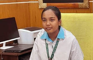 ফরিদপুরে ১ ঘণ্টার জন্য জেলা প্রাথমিক শিক্ষা অফিসারের দায়িত্ব পালন করছে নবম শ্রেণির ছাত্রী