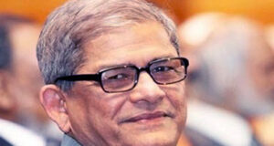 আজ রাতে দেশে ফিরছেন মির্জা ফখরুল