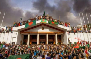 গণঅভ্যুত্থানে আহতদের সঙ্গে উপদেষ্টাদের বৈঠক চলছে