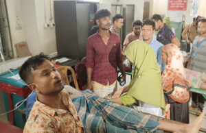 নান্দাইলে বাসের ধাক্কায় অটোরিকশাচালকসহ নিহত ২ আহত ৩ জন