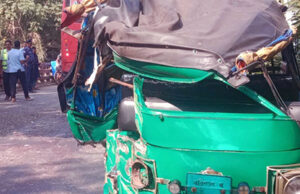 ঝালকাঠিতে মাহিন্দ্রা ও পিকআপভ্যানের মুখোমুখি সংঘর্ষে ২ জন নিহত, আহত ৫