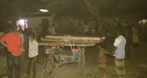 রাতের আঁধারে বিদ্যালয়ের দরজা-জানালা বিক্রির চেষ্টা !