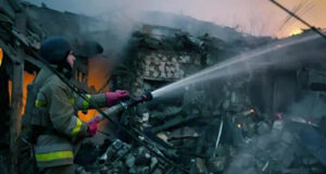 ইউক্রেনের জ্বালানি অবকাঠামোয় ব্যাপক রুশ ক্ষেপণাস্ত্র হামলা