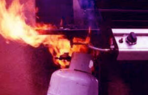 গ্যাসের চুলা জ্বালাতেই বিস্ফোরণ, নারীসহ দগ্ধ ৫ জন