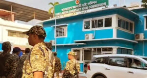 আগরতলায় বাংলাদেশ সহকারী হাইকমিশনে হামলা, ছিঁড়ে ফেলা হলো পতাকা