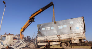 গাজায় ত্রাণবাহী গাড়ি লক্ষ্য করে ইসরাইলি হামলা, নিহত ১২