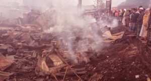 কুমিল্লার মাধাইয়া বাজারে অগ্নিকাণ্ডে চোখের সামনে শতাধিক দোকান পুড়ে ছাই