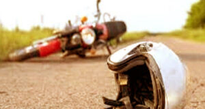 সাতক্ষীরায় ট্রাকচাপায় মোটরসাইকেলের ২ আরোহী নিহত