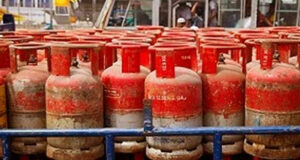 বাড়ল এলপি গ্যাসের দাম