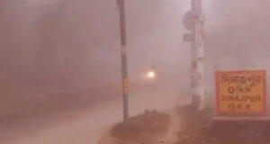 শীতে কাহিল দিনাজপুরের জনজীবন, সূর্যের দেখা নেই