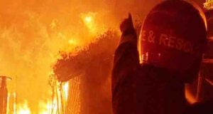 মিরপুর-১৪ টেকপাড়া বস্তিতে আগুন