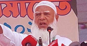 ‘দেশ ছেড়ে পালাতে হয়, এমন রাজনীতি করা যাবে না’: আমির