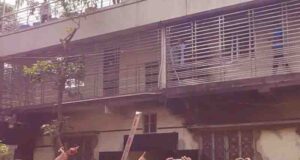 নোয়াখালীতে ওবায়দুল কাদেরের বাড়িতে হামলা ও ভাঙচুর