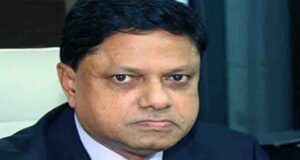 বিমানবন্দরে ম্যাক্স গ্রুপের চেয়ারম্যান গ্রেফতার