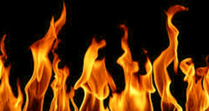 চট্টগ্রামে কাপড়ের গোডাউনে আগুন