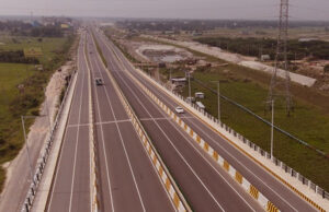 এক্সপ্রেসওয়েতে দুই গাড়ির সংঘর্ষ, নিহত ১