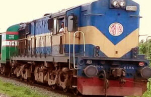 রাজশাহীতে ট্রেনের ধাক্কায় ২ মোটরসাইকেল আরোহী নিহত