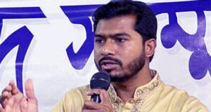 গুটি কয়েক ছাত্রনেতা সরকার ও প্রশাসনকে নিয়ন্ত্রণ করছে: নুর