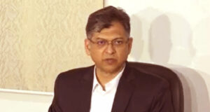 নির্বাচন দেরিতে হলে ষড়যন্ত্র বাড়বে: সালাহউদ্দিন আহমেদ