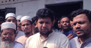 সরকার একা আওয়ামী লীগকে নিষিদ্ধ করার সিদ্ধান্ত নেবে না: মাহফুজ