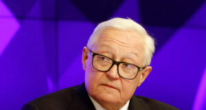 ট্রাম্প ইরানে বোমা হামলার হুমকি দেওয়ার পর ‘আল্টিমেটাম’-এর নিন্দা জানালো রাশিয়া