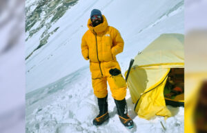 বাবর আলী প্রথম বাংলাদেশি হিসেবে অন্নপূর্ণা পর্বতে আরোহণ করলেন