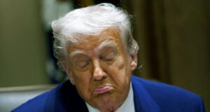 ট্রাম্প বলেছেন, সোমবার ‘সম্ভবত ১২টি’ শুল্ক পত্র পাঠানো হচ্ছে