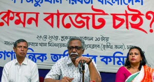 জটিলতা তৈরির পর বিরক্তি গ্রহণযোগ্য নয়: আনু মুহাম্মদ