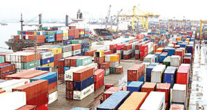 চট্টগ্রাম বন্দর: ডিসেম্বরের মধ্যে বিদেশী অপারেটররা দখল করবে