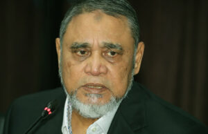 সরকারি গেজেট পাওয়ার পর আওয়ামী লীগের কার্যক্রম নিষিদ্ধ করার বিষয়ে ইসি ব্যবস্থা নেবে: সিইসি