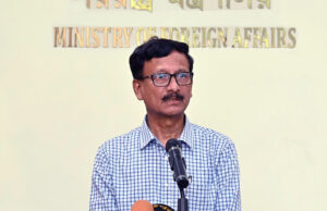 āĻĻāĻŋāϞā§āϞāĻŋ āύāĻž āĻāĻžāĻāϞ⧠āĻĸāĻžāĻāĻž āĻāĻāĻžāĻŽ āĻāĻĨāĻž āĻŦāϞāĻžāϰ āĻā§āύāĻ āĻāĻžāϰāĻŖ āĻĻā§āĻāĻā§ āύāĻž: āĻĒāϰāϰāĻžāώā§āĻā§āϰ āĻāĻĒāĻĻā§āώā§āĻāĻž